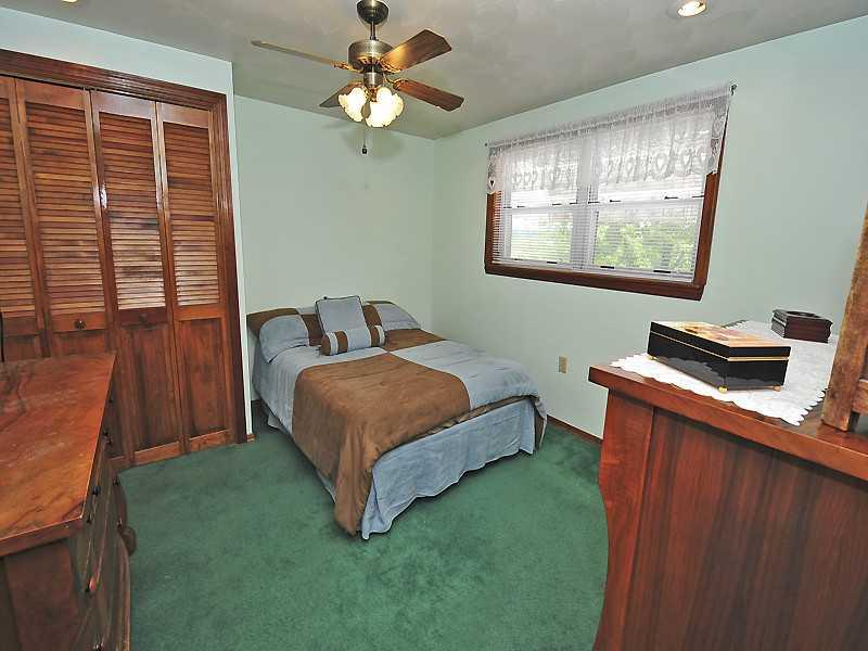 3772 Willett Road Baldwin, PA 15227 - Photo 11 of 20 Bedroom.