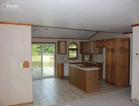 1232 South Vassar Road Burton, MI 48509 - Photo 3 of 27 20152652-2.JPG