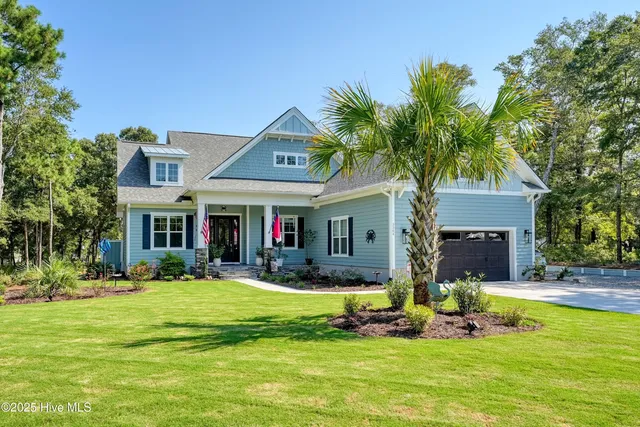 $889,995 | 3364 Stone Crab Court Southwest, Supply, NC 28462