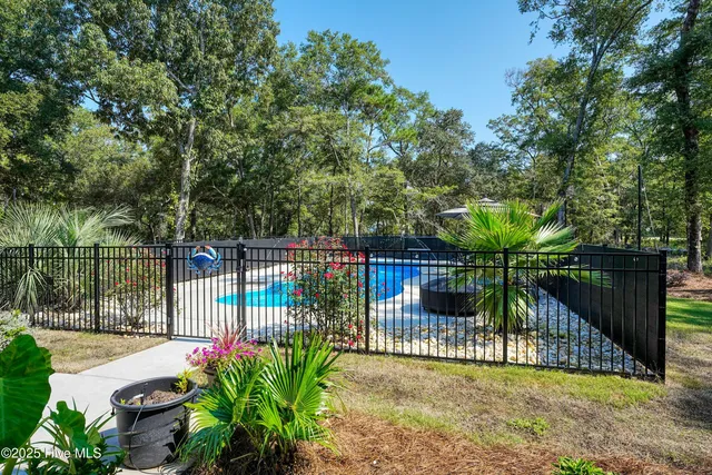 $889,995 | 3364 Stone Crab Court Southwest, Supply, NC 28462