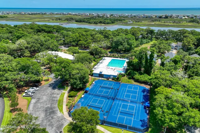 $889,995 | 3364 Stone Crab Court Southwest, Supply, NC 28462