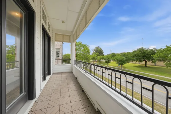 $549,900 | 8612 Emnora Lane, Houston, TX 77080