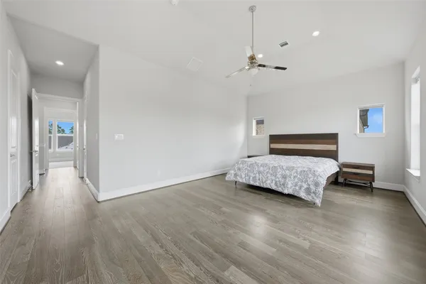 $549,900 | 8612 Emnora Lane, Houston, TX 77080