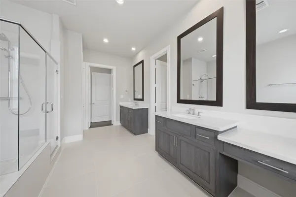 $549,900 | 8612 Emnora Lane, Houston, TX 77080