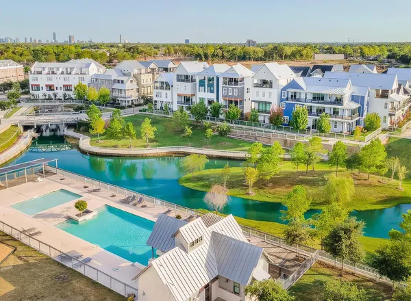 $549,900 | 8612 Emnora Lane, Houston, TX 77080