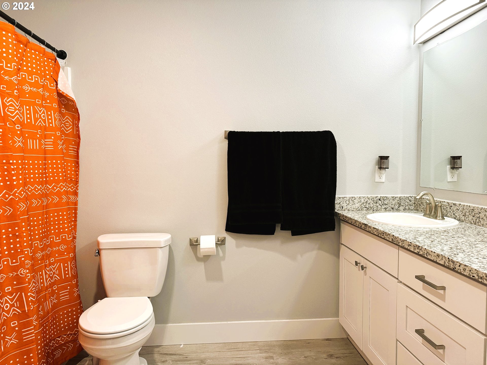 106 Oak Street Winlock, WA 98596 - Photo 23 of 34 Bathroom