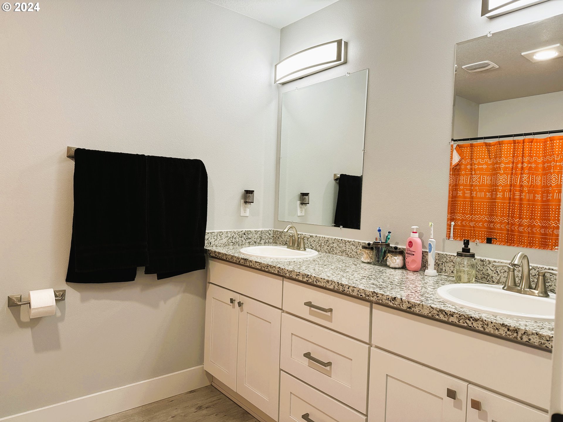 106 Oak Street Winlock, WA 98596 - Photo 24 of 34 Bathroom
