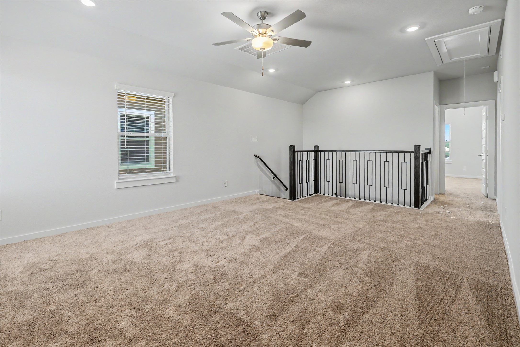 6423 Bolinas Court Rosharon, TX 77583 - Photo 16 of 39 a view of a livingroom with a ceiling fan and window
