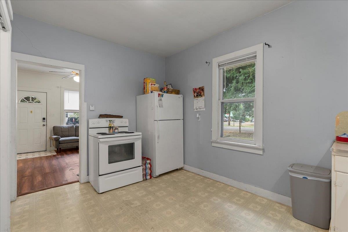 208 South Victoria Street Chewelah, WA 99109 - Photo 12 of 32