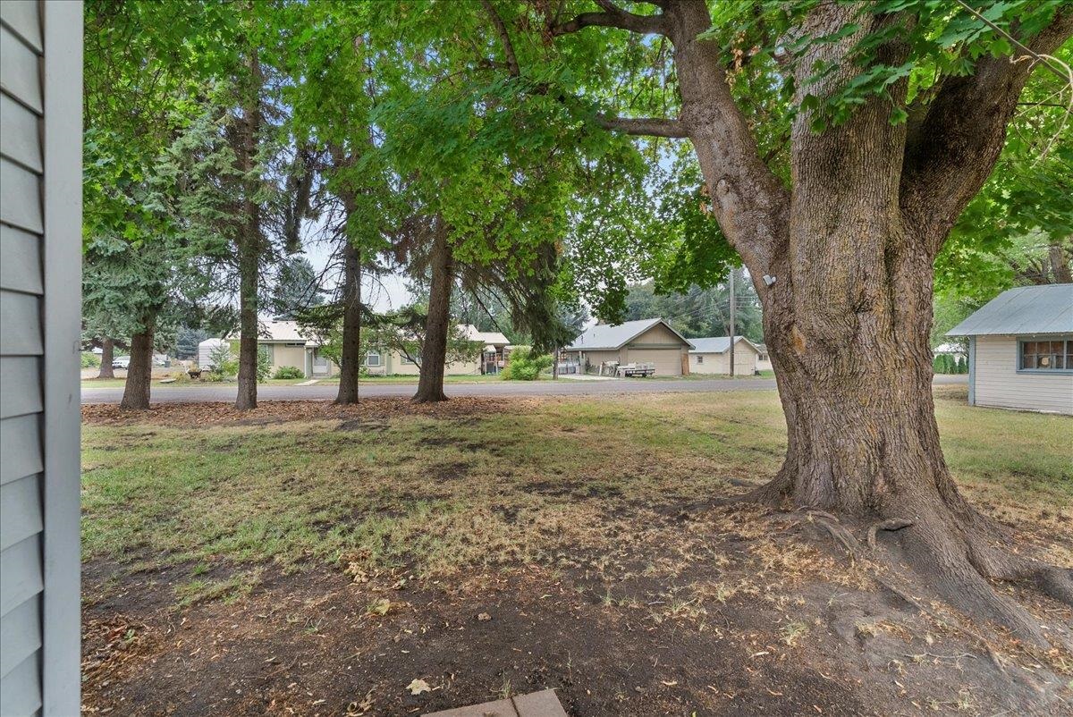 208 South Victoria Street Chewelah, WA 99109 - Photo 22 of 32