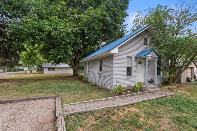 $199,900 | 208 South Victoria Street, Chewelah, WA 99109