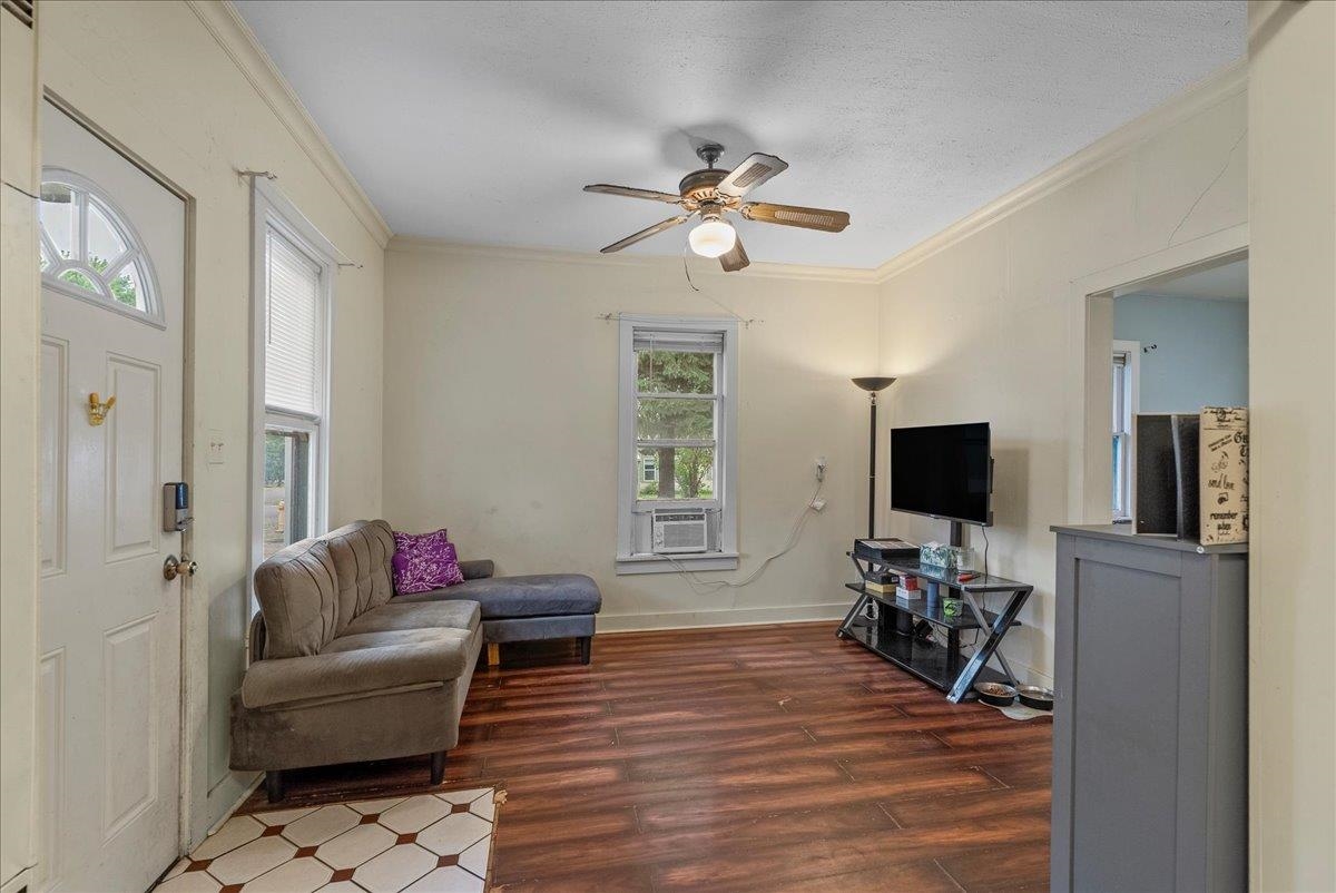 208 South Victoria Street Chewelah, WA 99109 - Photo 7 of 32