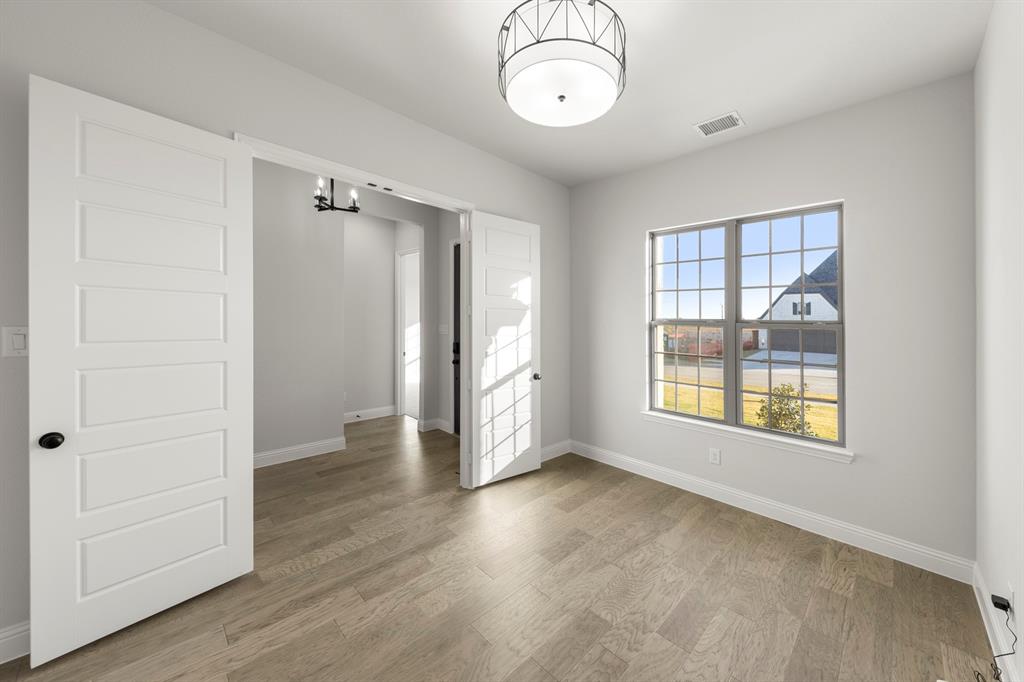 320 Bee Balm Road McKinney, TX 75071 - Photo 4 of 29 12. 320 Bee Balm - Kitchen