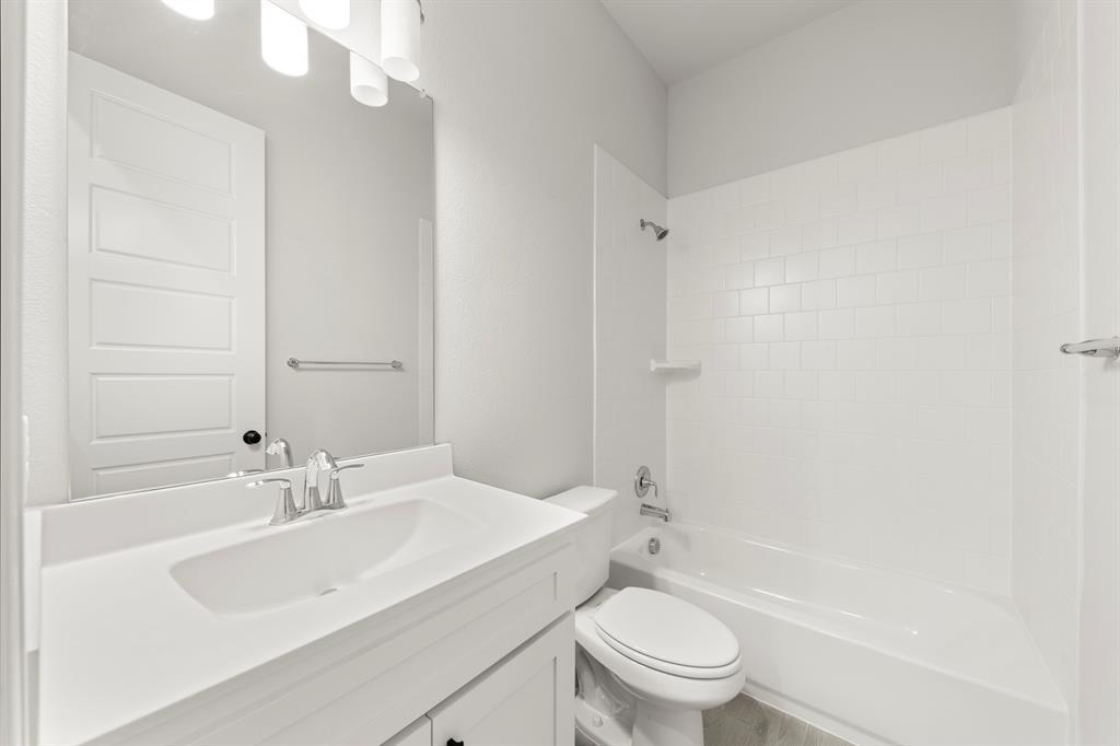 320 Bee Balm Road McKinney, TX 75071 - Photo 7 of 40 06. 320 Bee Balm - 2ND Bath