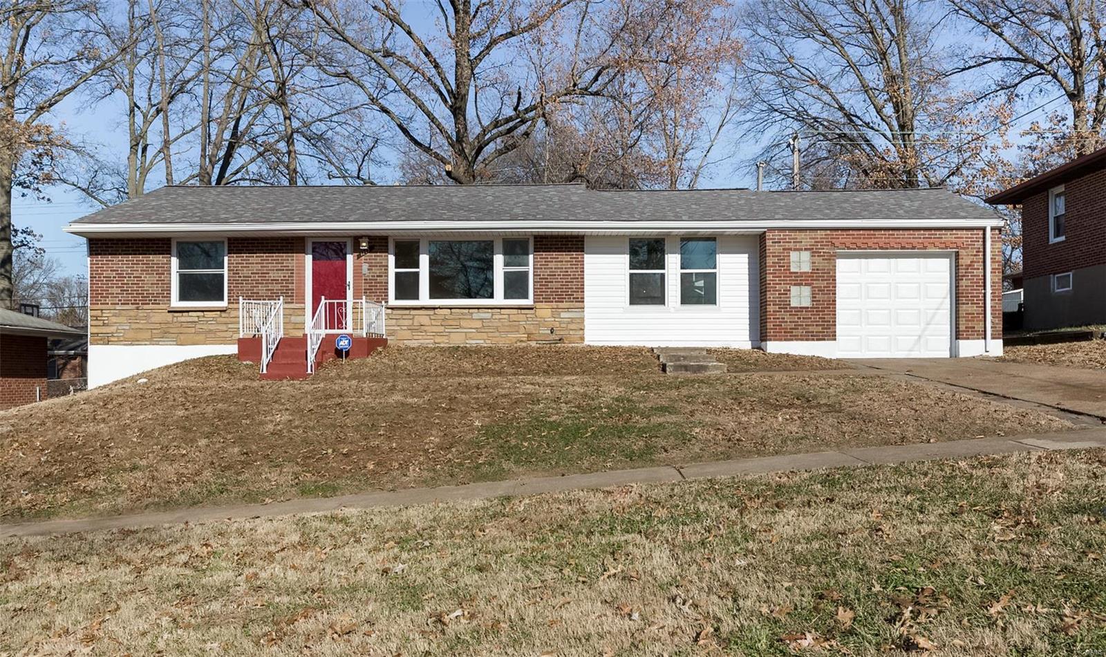 1213 Chambers Road St. Louis, MO 63137 - Photo 1 of 30