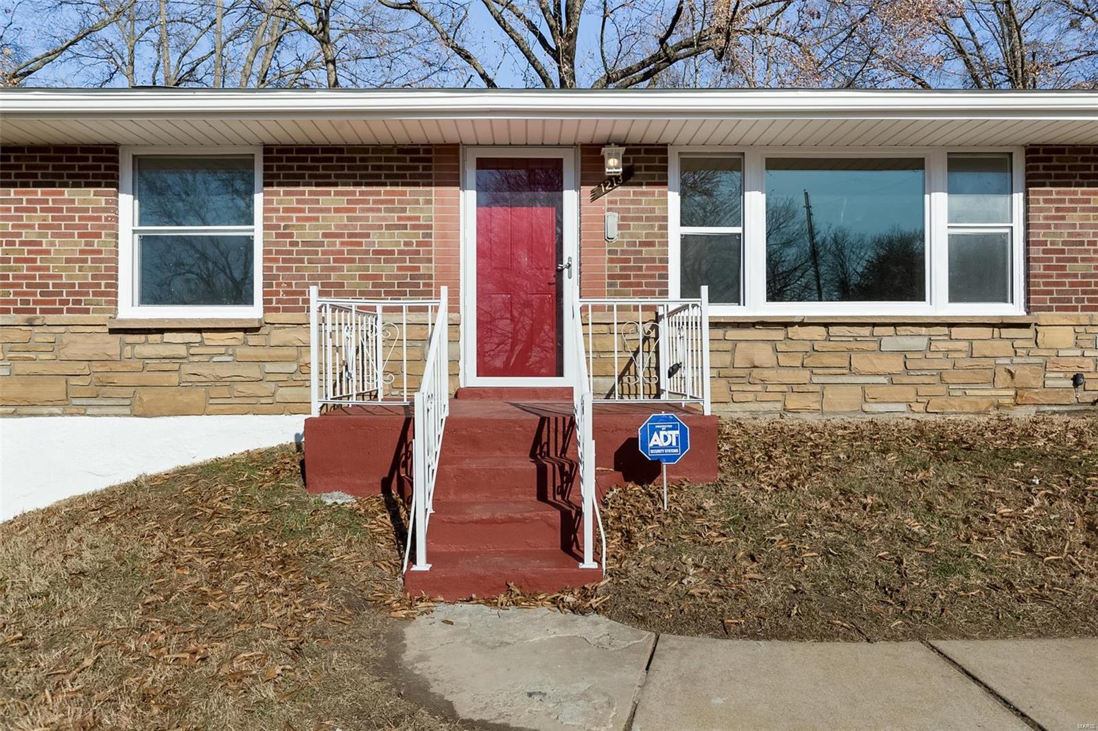 1213 Chambers Road St. Louis, MO 63137 - Photo 2 of 30