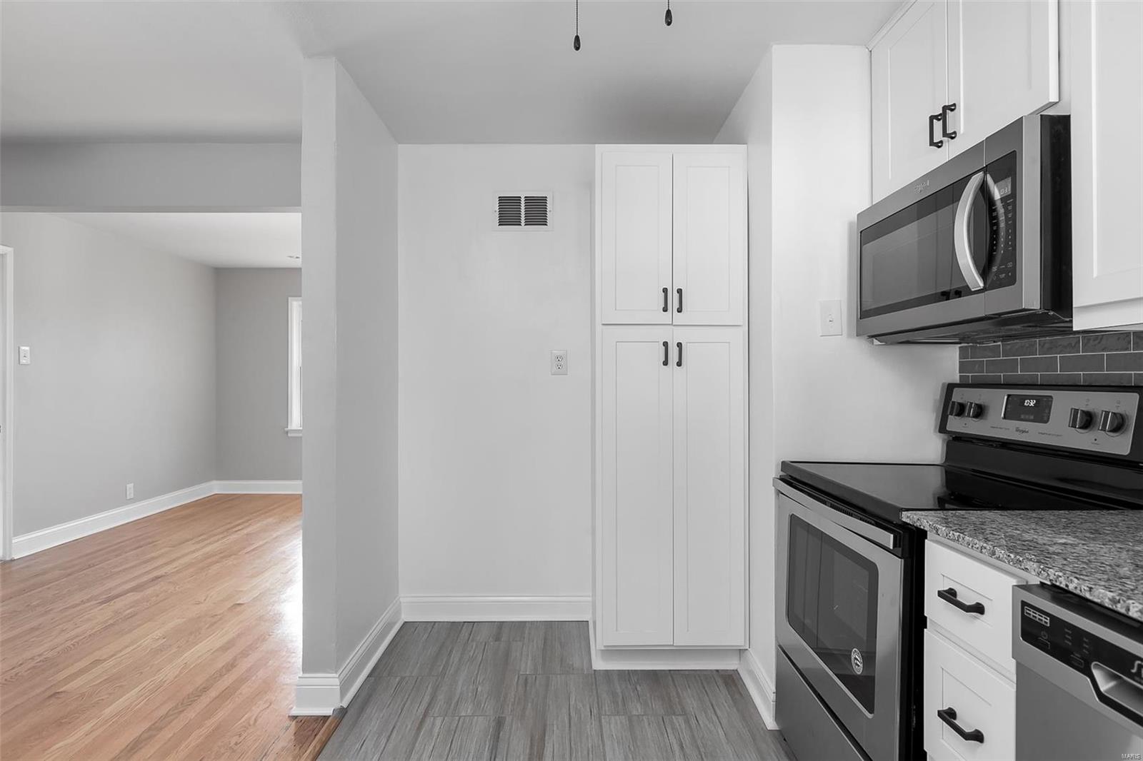1213 Chambers Road St. Louis, MO 63137 - Photo 12 of 30
