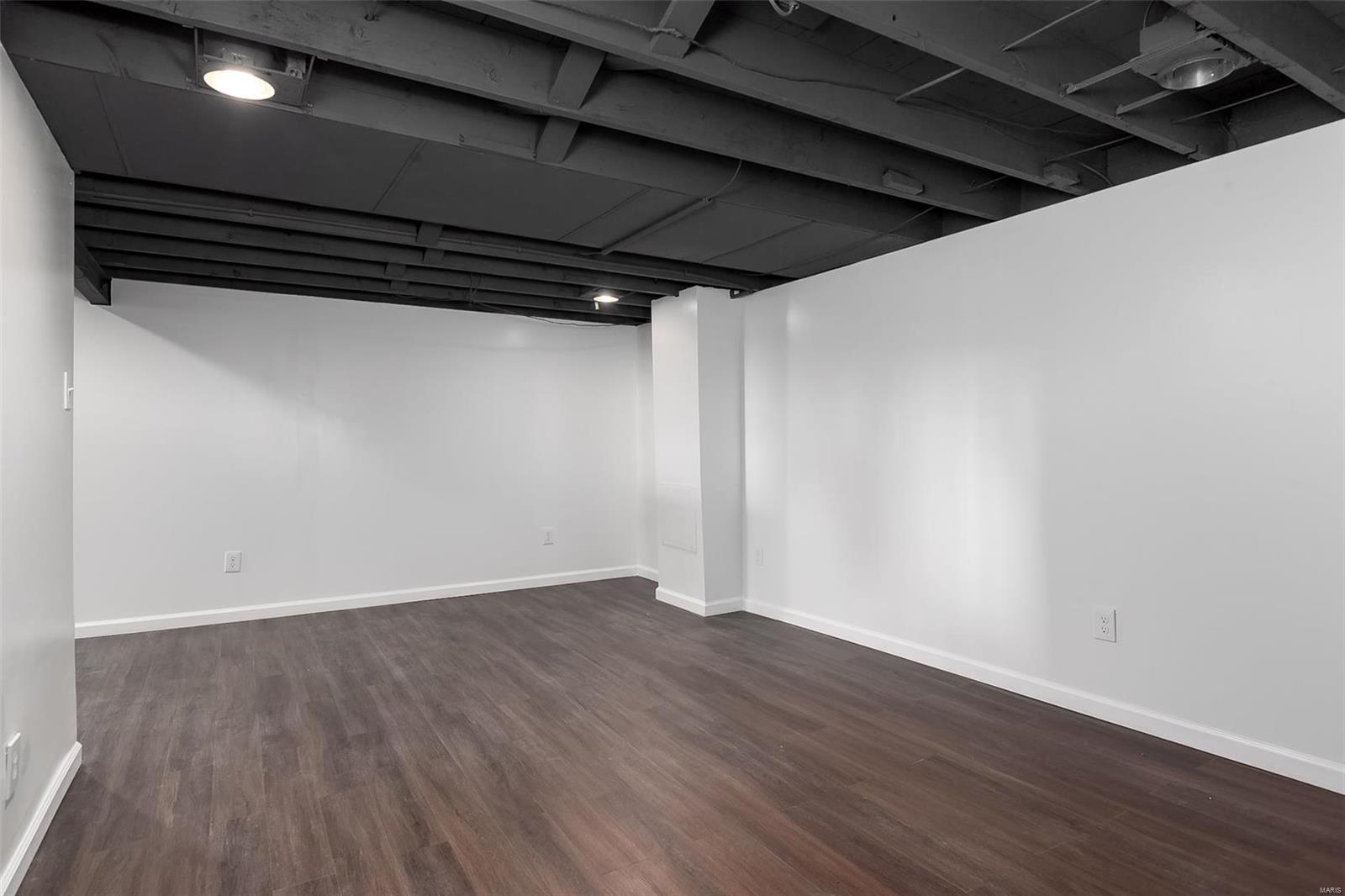 1213 Chambers Road St. Louis, MO 63137 - Photo 22 of 30
