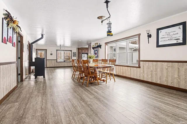 $525,000 | 12225 County Road 4, Middlebury, IN 46540