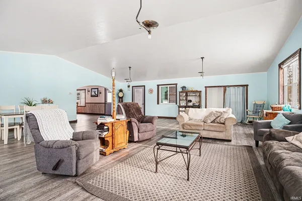 $590,000 | 12225 County Road 4, Middlebury, IN 46540