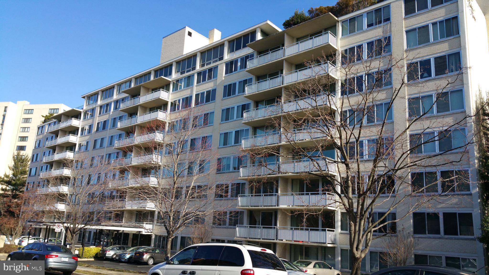 1301 South Arlington Ridge Road, Unit 705 Arlington, VA 22202 - Photo 2 of 33