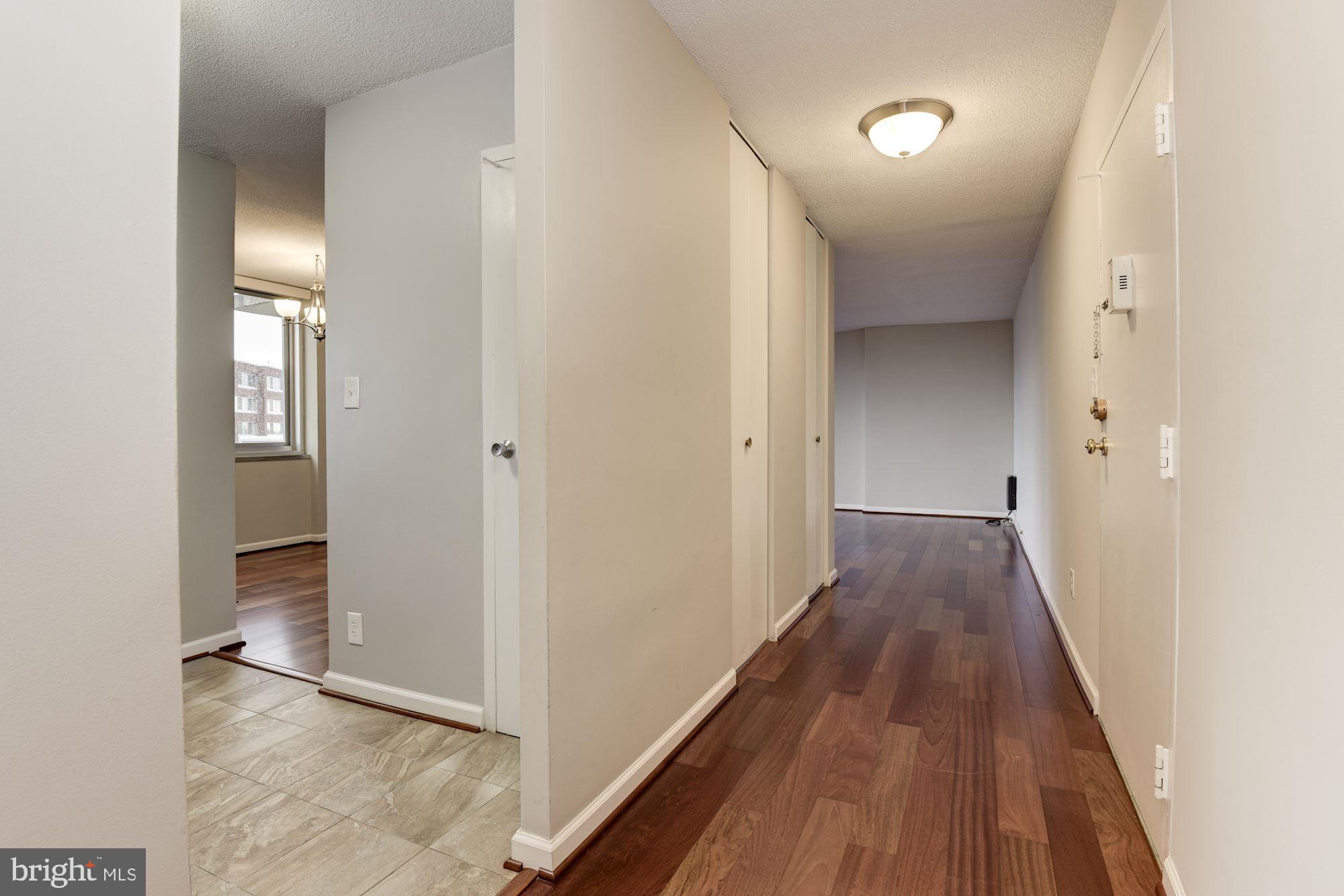 1301 South Arlington Ridge Road, Unit 705 Arlington, VA 22202 - Photo 3 of 33