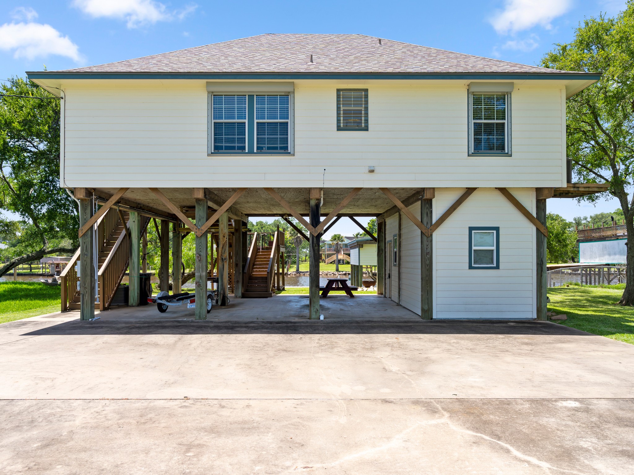 2777 Cr 291 Red Bend Road Sargent, TX 77414 - Photo 4 of 45