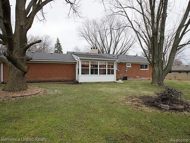 28025 Quail Hollow Road Farmington Hills, MI 48331 - Photo 4 of 38
