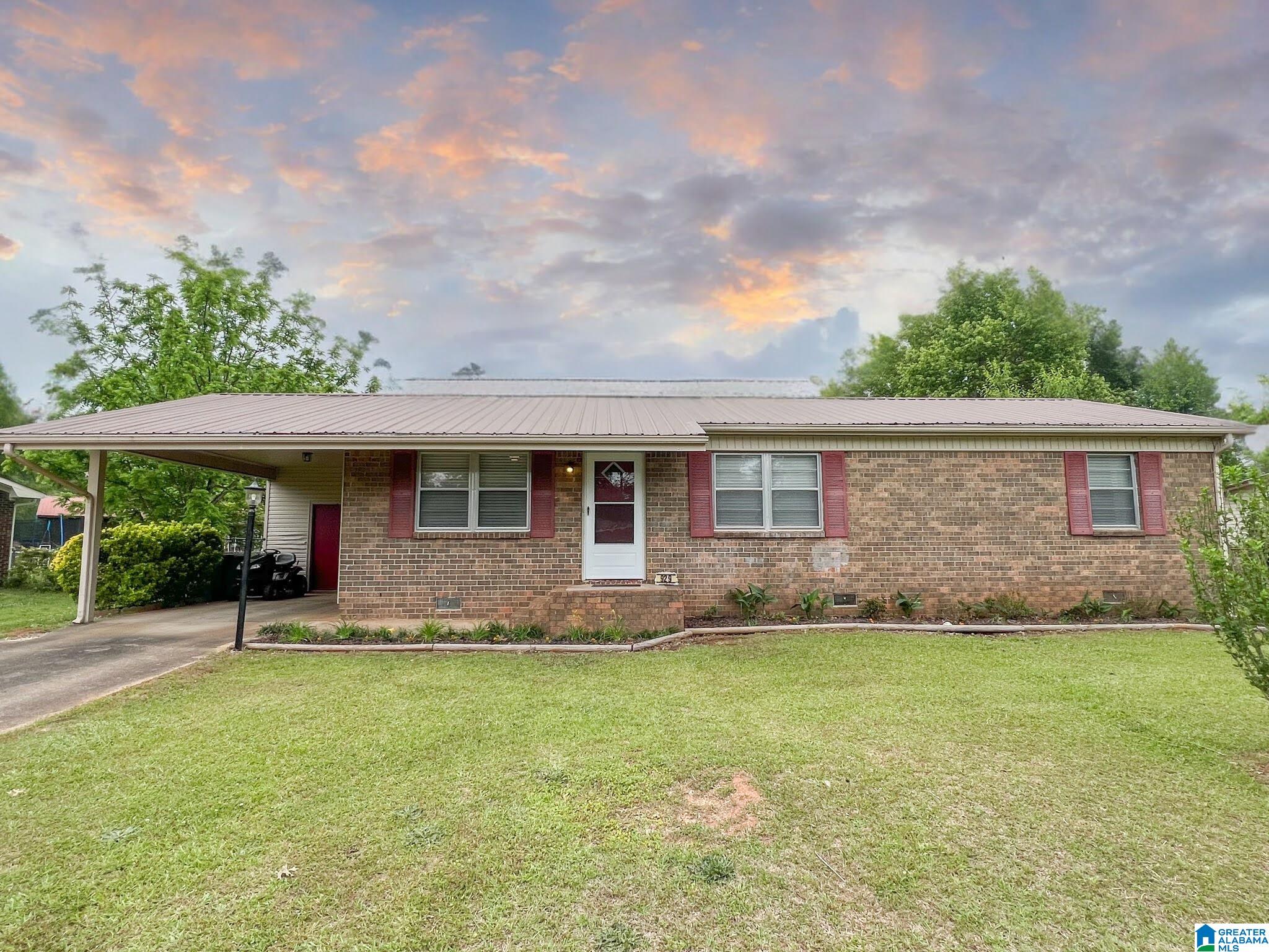 929 Carson Lane Southwest Jacksonville, AL 36265 - Photo 1 of 18