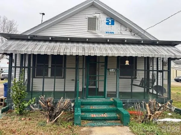 $66,500 | 110 North Oakum Street, Edenton, NC 27932