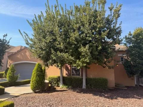 $3,500 | 3032 Hanson Avenue, Clovis, CA 93611