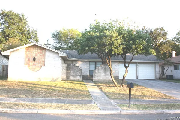 $1,750 | 7006 Forest Moss Street, San Antonio, TX 78240