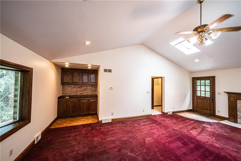 15 Highmeadow Road Pittsburgh, PA 15215 - Photo 12 of 24 Gallery Image 12