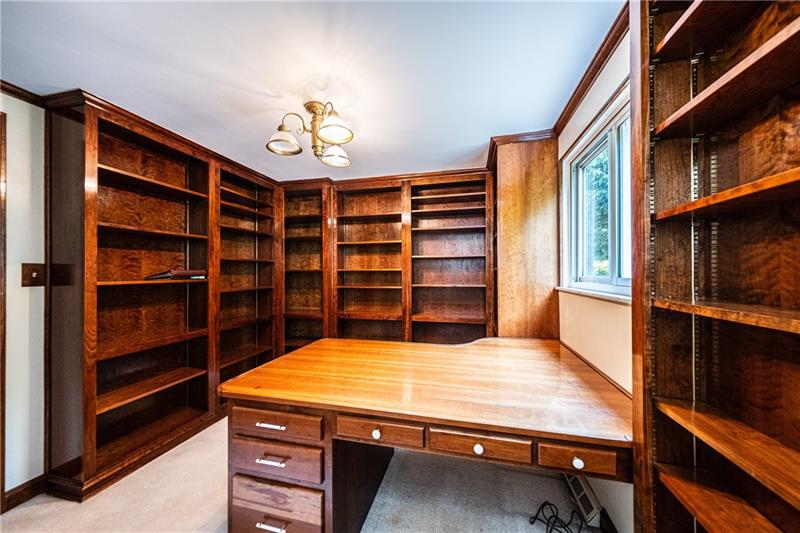 15 Highmeadow Road Pittsburgh, PA 15215 - Photo 20 of 24 Gallery Image 20