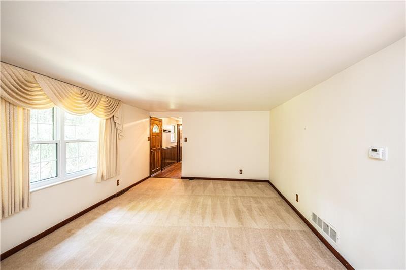 15 Highmeadow Road Pittsburgh, PA 15215 - Photo 3 of 24 Gallery Image 3