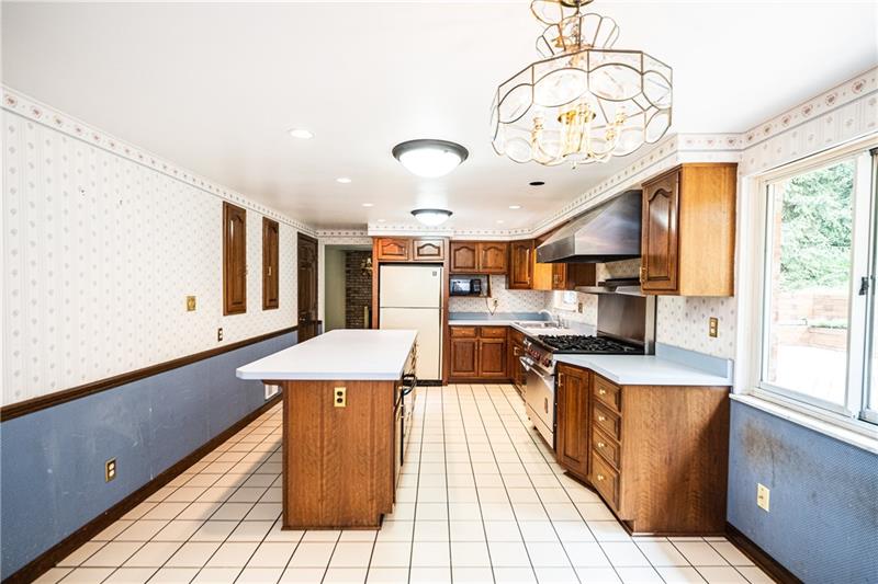 15 Highmeadow Road Pittsburgh, PA 15215 - Photo 7 of 24 Gallery Image 7