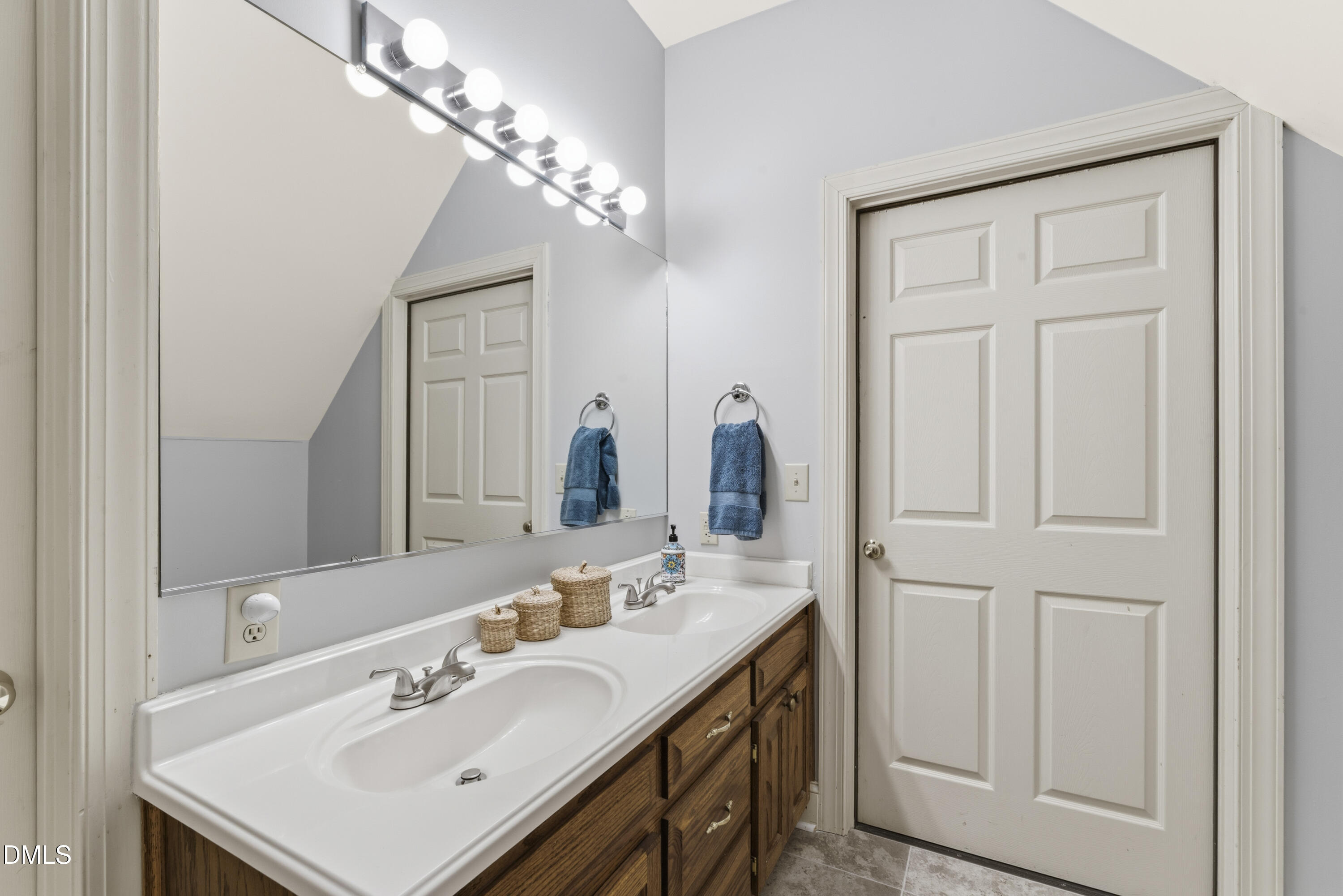 627 Keith Hills Road Lillington, NC 27546 - Photo 38 of 61 Full Bath - Upstairs