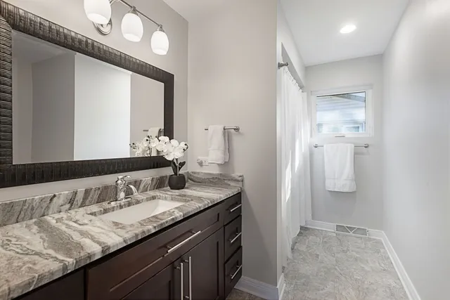 $669,000 | 5400 Fair Elms Avenue, Western Springs, IL 60558