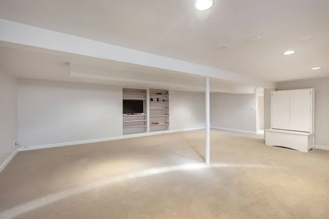 $669,000 | 5400 Fair Elms Avenue, Western Springs, IL 60558