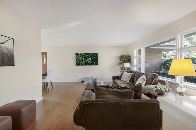 $669,000 | 5400 Fair Elms Avenue, Western Springs, IL 60558