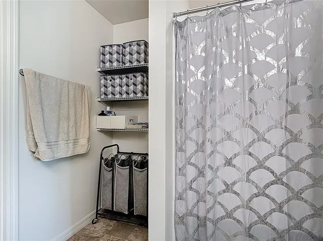 a view of entryway with window