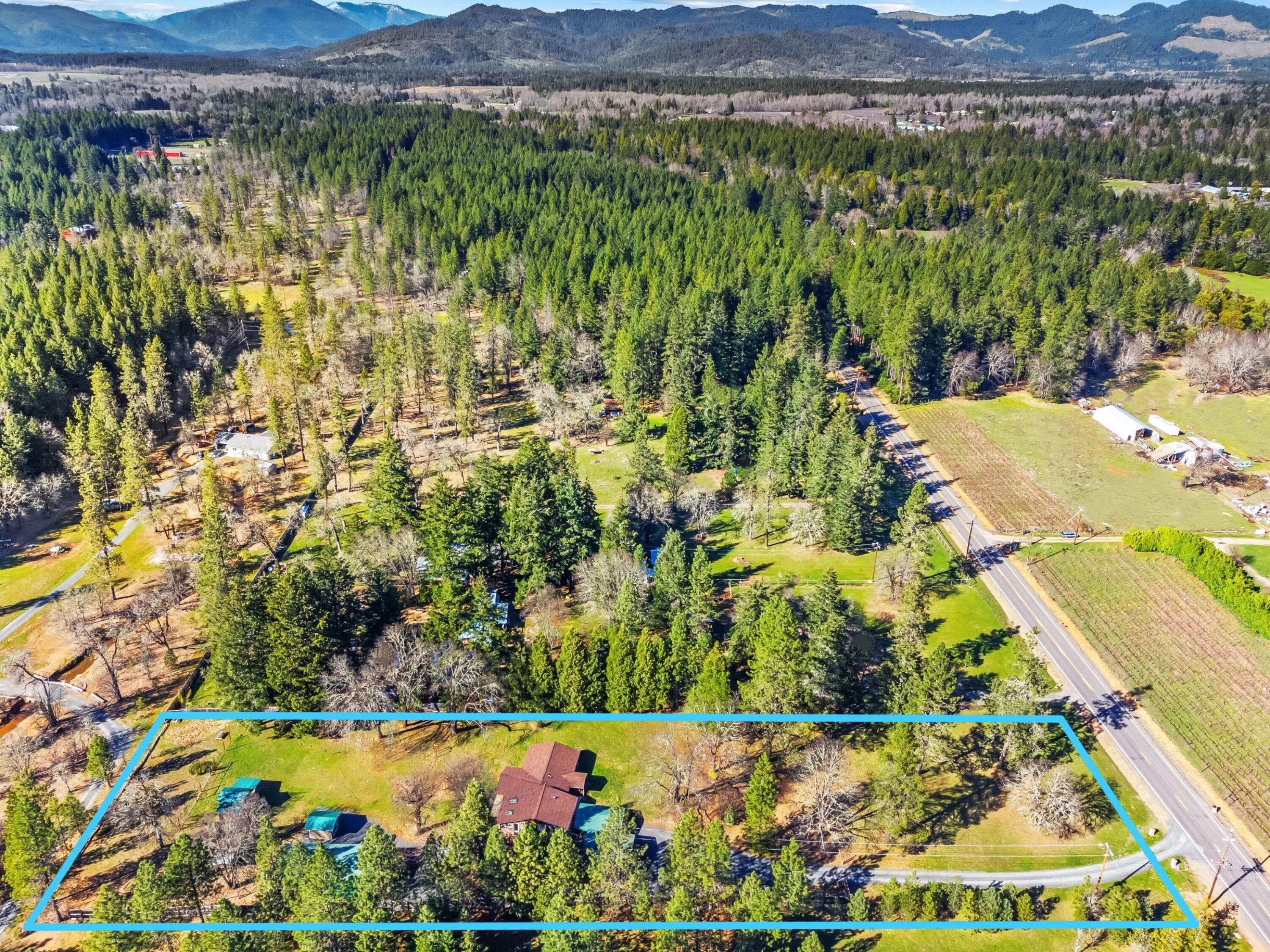 4515 Dick George Road Cave Junction, OR 97523 - Photo 26 of 33 4515-Dick-George-Rd-46-1alines