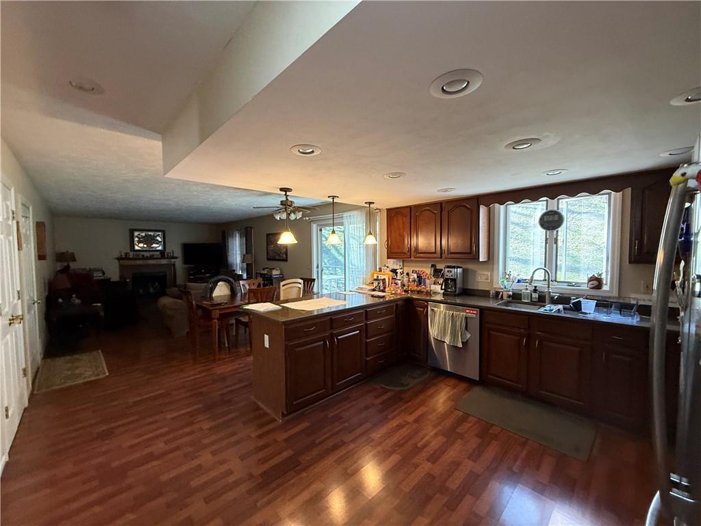 2179 Evans City Road Zelienople, PA 16063 - Photo 12 of 50