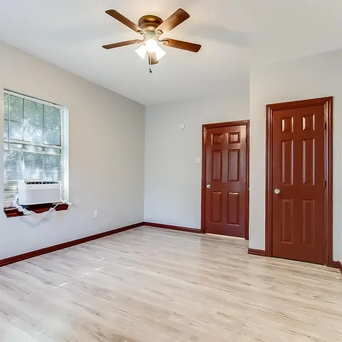 $284,900 | 2937 South Adams Street, Fort Worth, TX 76110