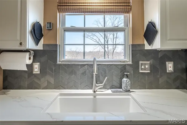 $399,900 | 2045 Meramec View Estate, St. Clair, MO 63077