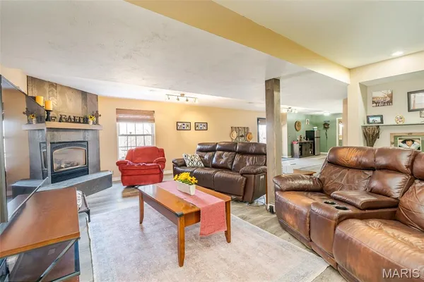 $399,900 | 2045 Meramec View Estate, St. Clair, MO 63077