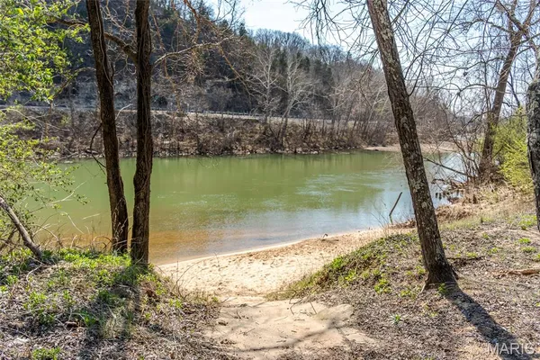 $399,900 | 2045 Meramec View Estate, St. Clair, MO 63077