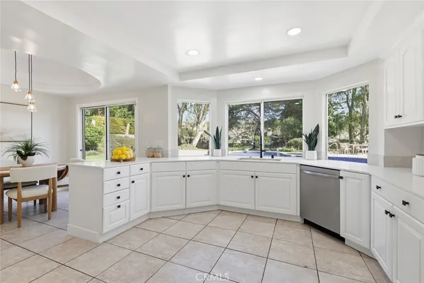 $2,990,000 | 10 Horseshoe Lane, Rolling Hills Estates, CA 90275