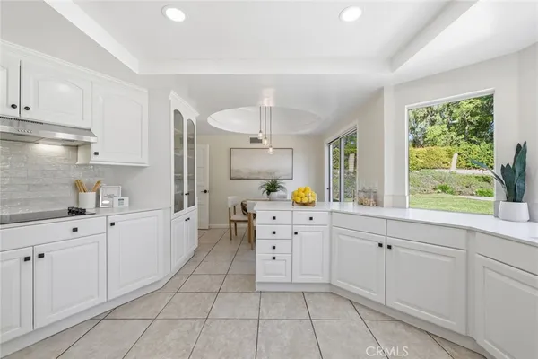 $2,990,000 | 10 Horseshoe Lane, Rolling Hills Estates, CA 90275