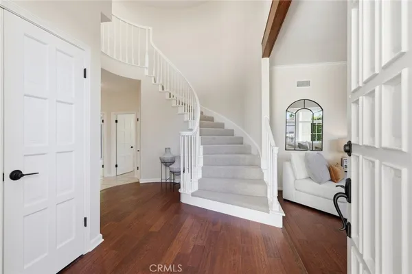 $2,990,000 | 10 Horseshoe Lane, Rolling Hills Estates, CA 90275